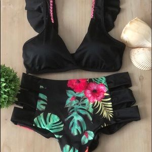 High waisted bikini.